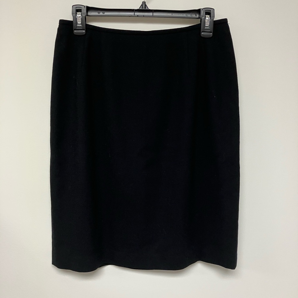 Classic Black Women's Skirt, 10P